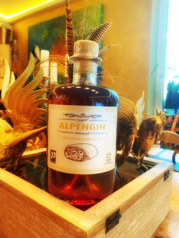 ALPENGIN - "SPECIAL EDITION" AUSTRIAN APFELSTRUDEL
